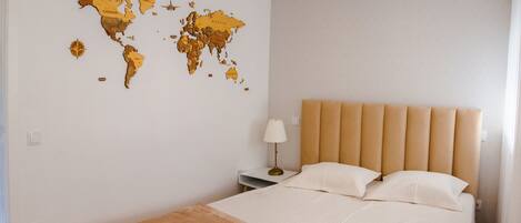 3 makuuhuonetta, silitysrauta/-lauta, Wi-Fi, vuodevaatteet