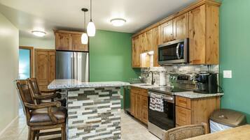 Condo, 2 Bedrooms | Private kitchen | Coffee/tea maker, fridge, oven, toaster