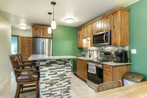 Condo, 2 Bedrooms | Private kitchen