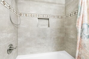 Condo, 2 Bedrooms | Bathroom | Combined shower/tub, towels, shampoo, toilet paper - C305 W Beaver Creek Blvd 2 Bedroom Condo by RedAwning (Avon)