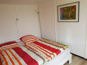 3 bedrooms, free WiFi, bed sheets