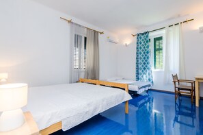 Studiolejlighed (Apartments Eos & Vespera - Studio Apa) | 1 soveværelse, strygejern/strygebræt, gratis Wi-Fi, sengetøj