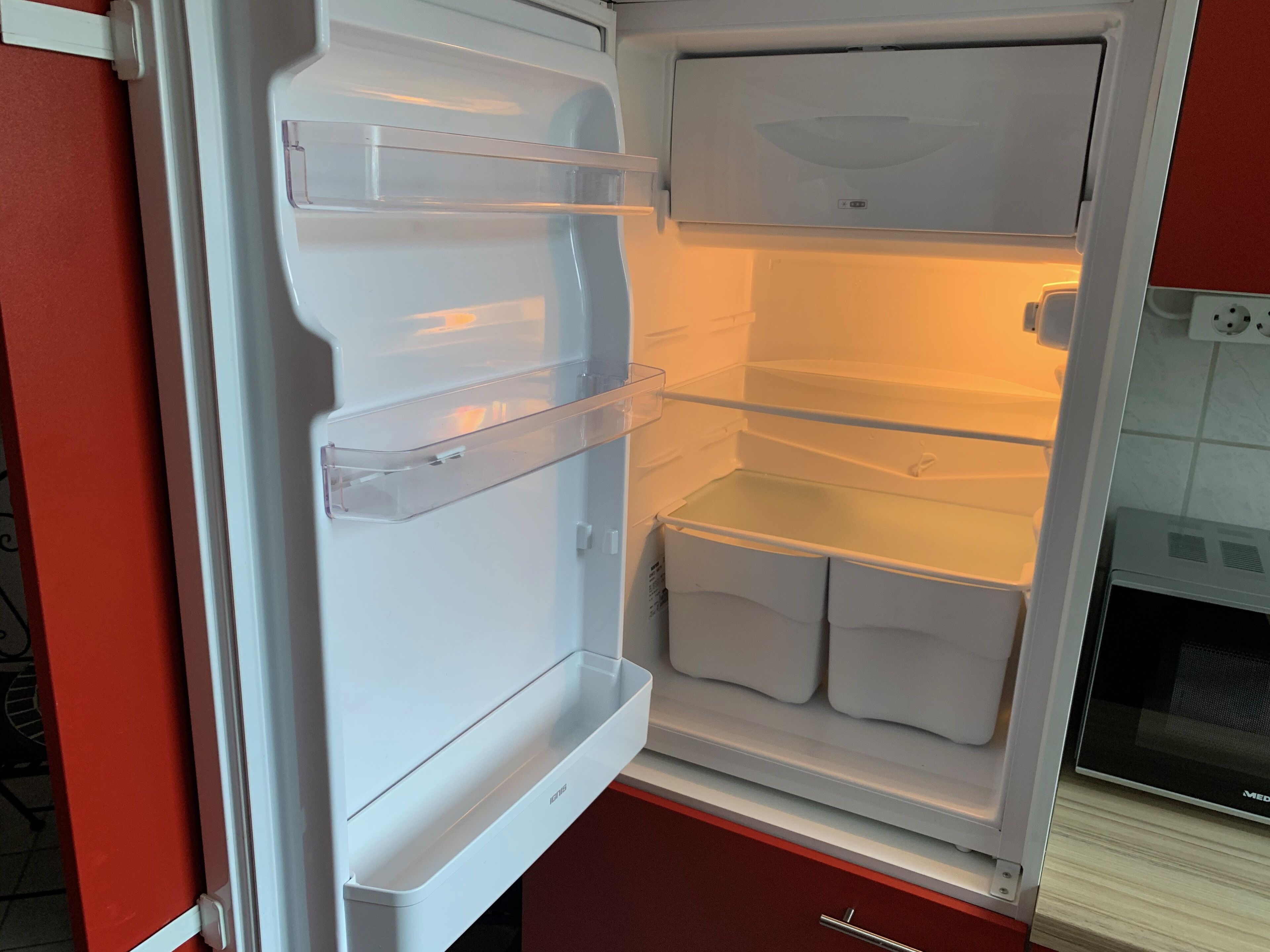 Exclusive Apartment | Private kitchen | Fridge, microwave, oven, stovetop