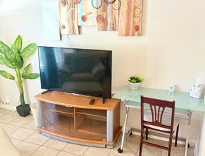 Interior - Mandarin Pearl Close to Everything! (Jacksonville)