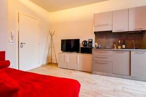 1 chambre, fer et planche à repasser, Wi-Fi gratuit, draps fournis