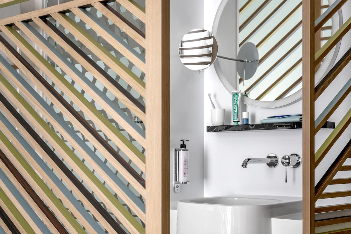 shower, rainfall showerhead, eco-friendly toiletries, hair dryer