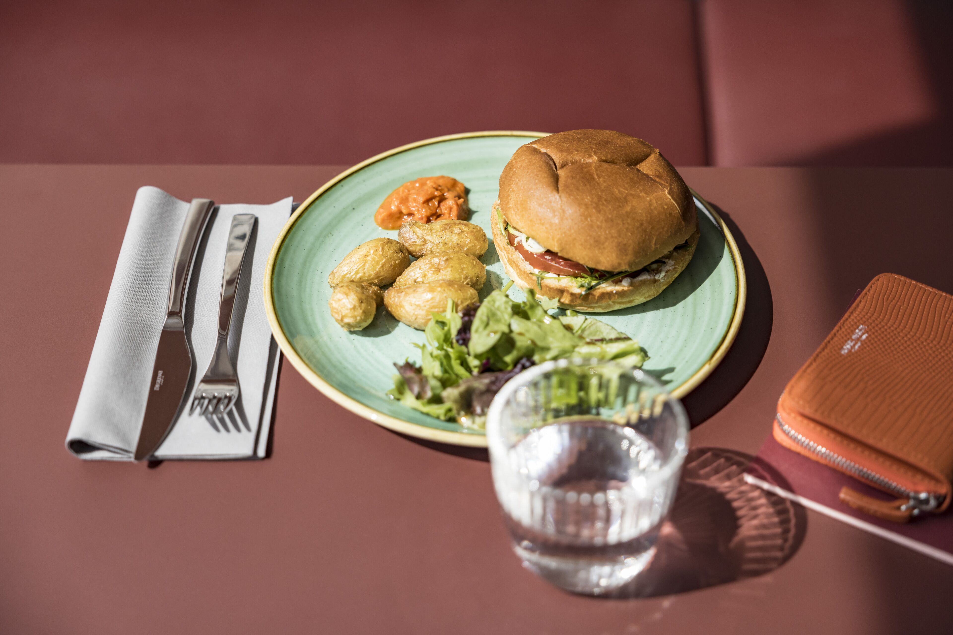 lunch and dinner served