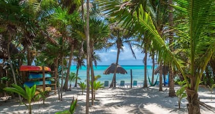 Beautiful tropical villa with beachside pool, AC with great views!