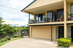 Exterior - Stones Throw To Shelly Beach + Pet Friendly! (Shelly Beach)