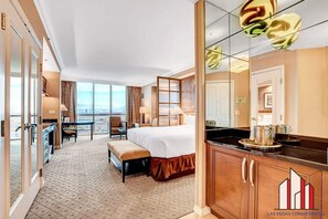 In-room safe, desk, iron/ironing board, free WiFi