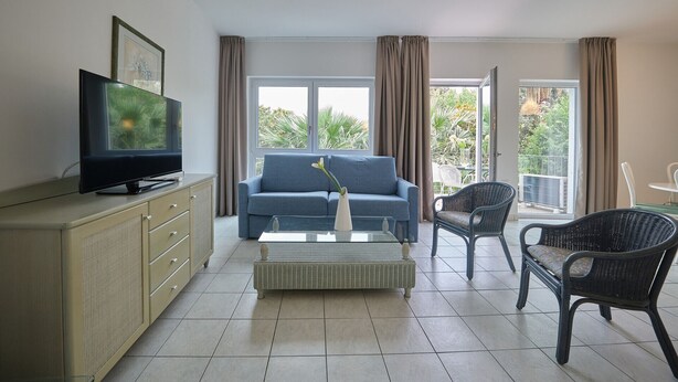 Living area - Big Apt with 2 Bedrooms (Bardolino)