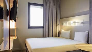 Standard Triple Room, Multiple Beds | Blackout drapes, soundproofing, iron/ironing board (on request)