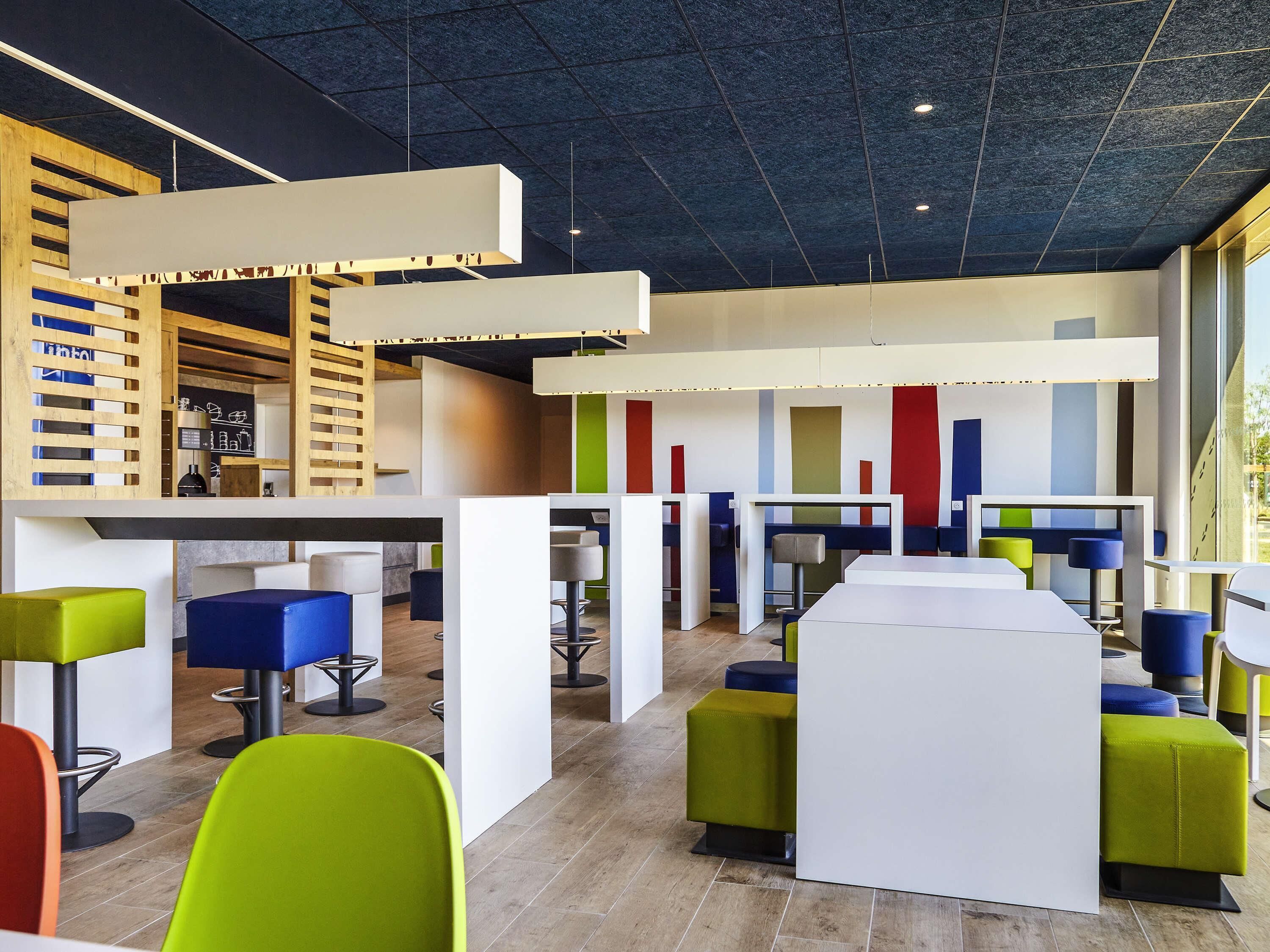 Petit déjeuner buffet servi en supplément en semaine