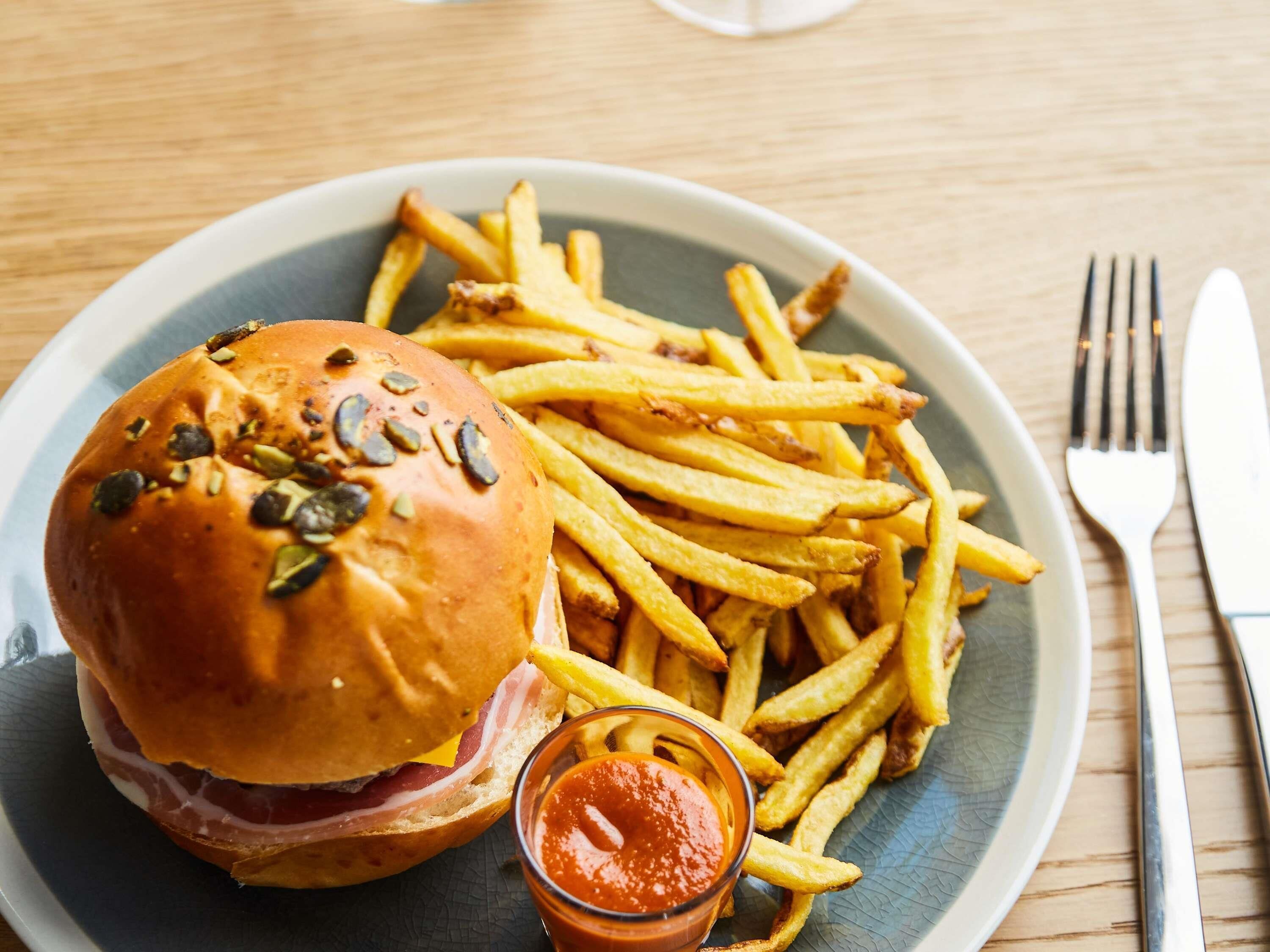 lunch and dinner served, mediterranean cuisine