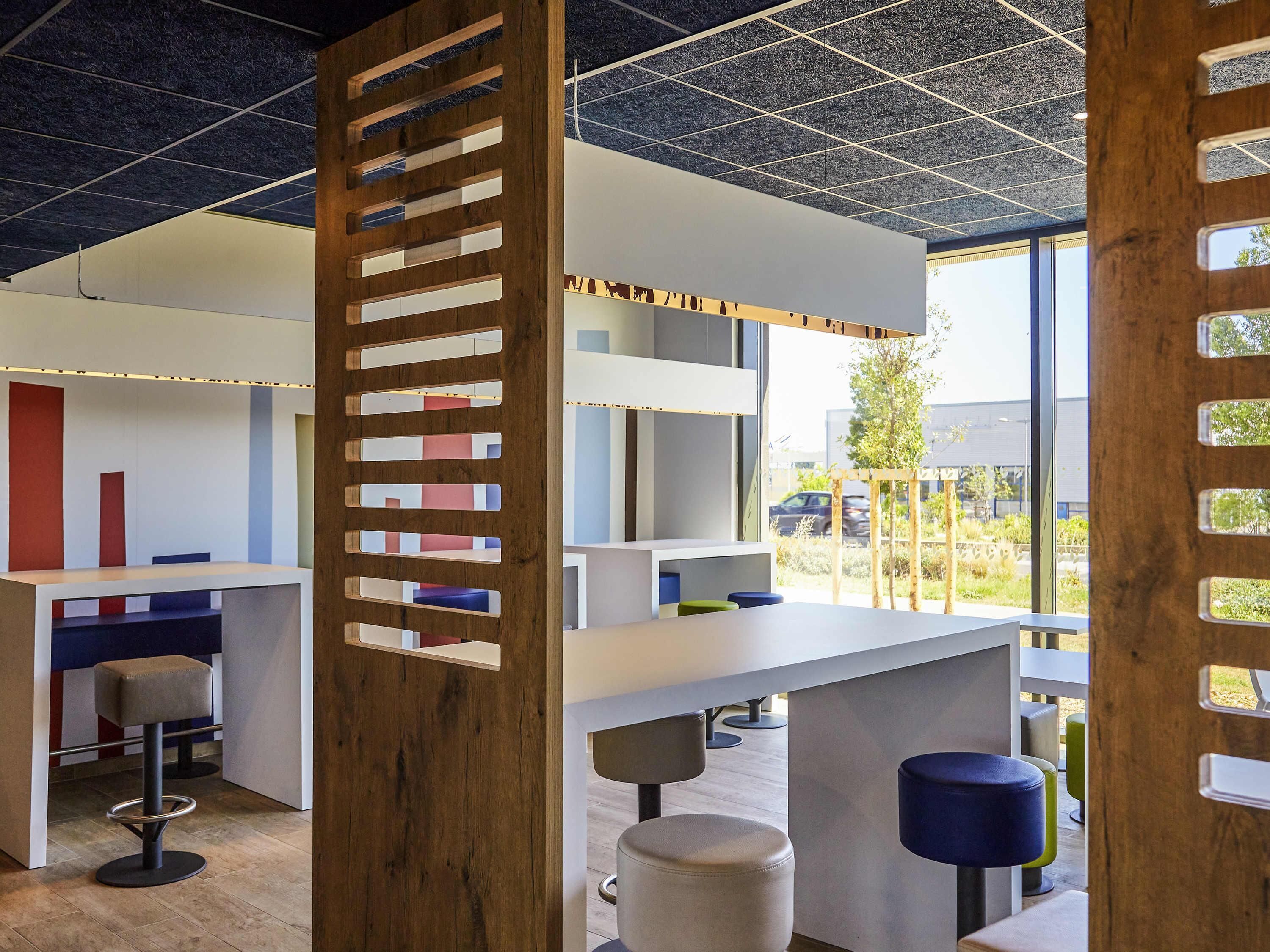 buffet breakfast on weekdays (eur 9.90 per person)