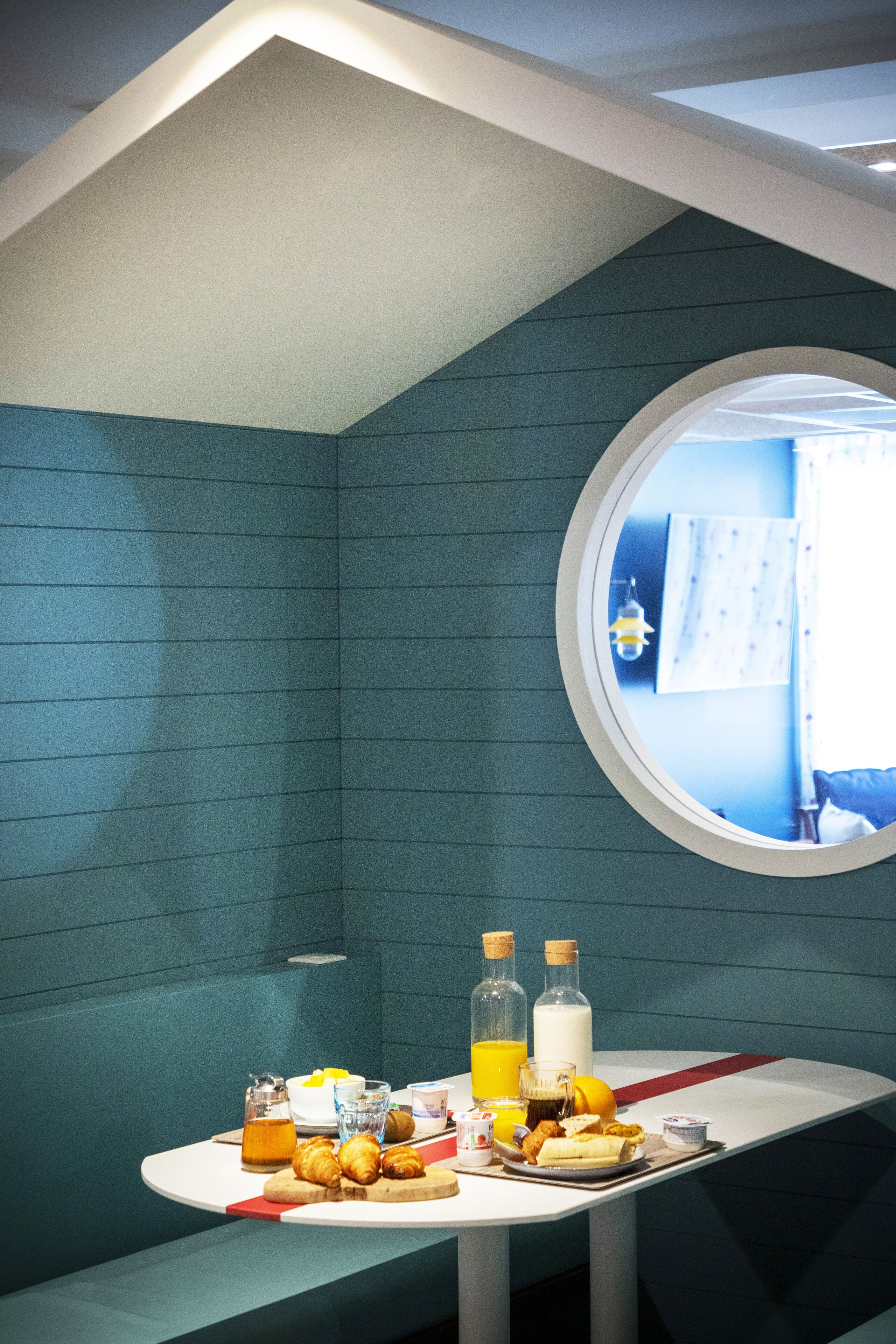 daily buffet breakfast (eur 13.50 per person)