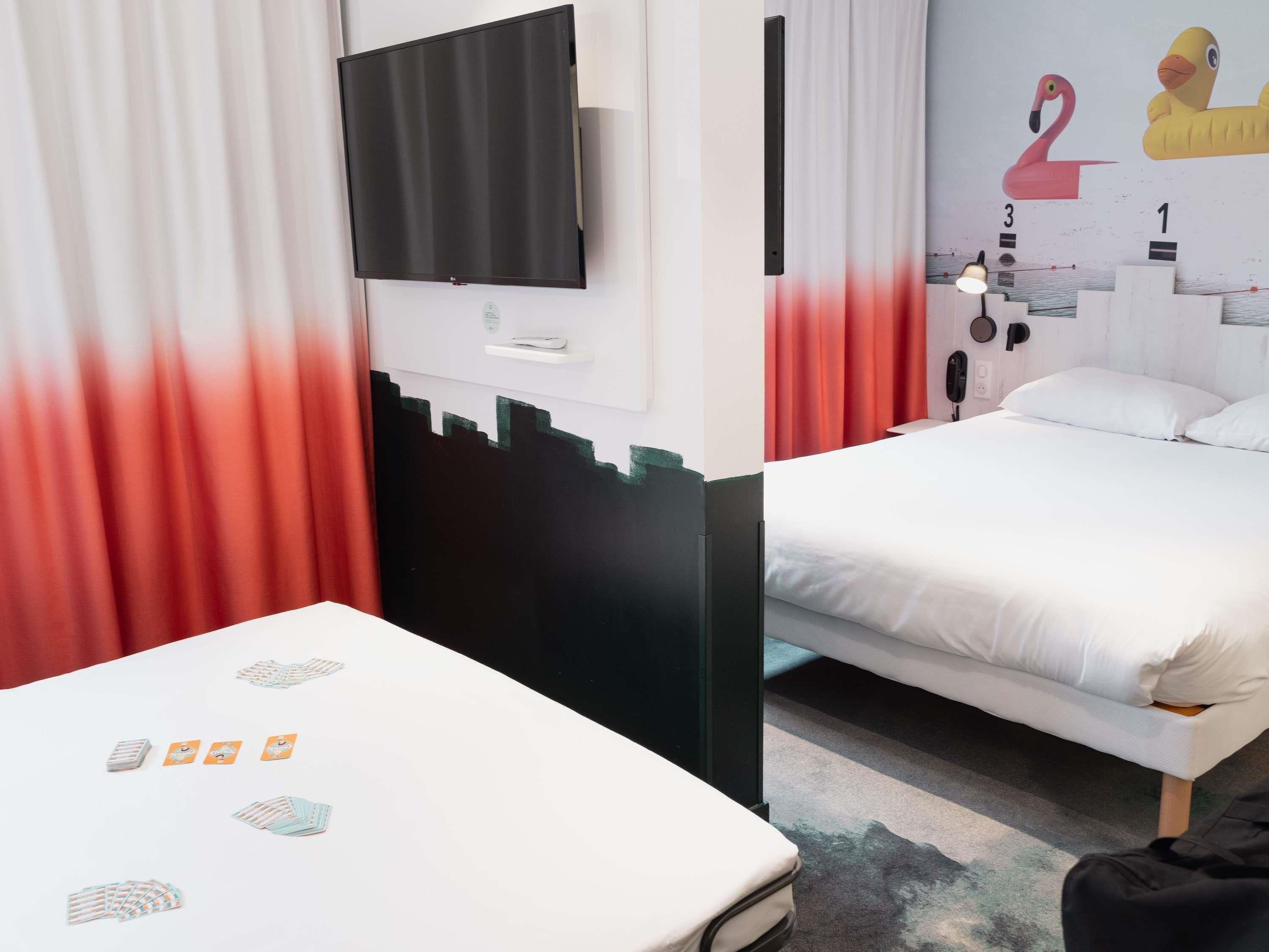 Suite Keluarga, 1 Tempat Tidur Double dengan tempat tidur Sofa | Meja kerja, kedap suara, Wi-Fi gratis, dan seprai linen