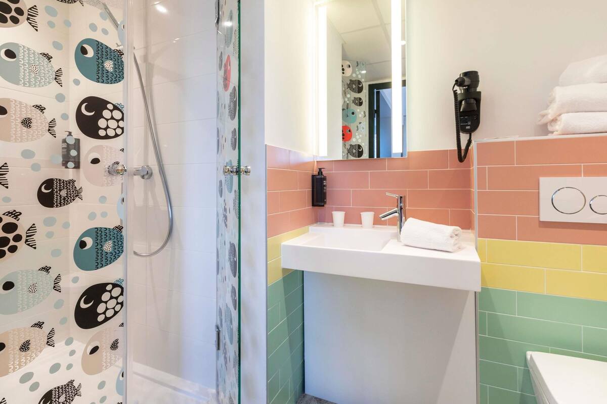 Schreibtisch, schallisolierte Zimmer, kostenloses WLAN, Bettwäsche