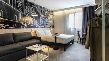 Phòng Suite Tiêu chuẩn, nhiều giường | Trang bị nội thất với thiết kế riêng biệt, màn/rèm cản sáng