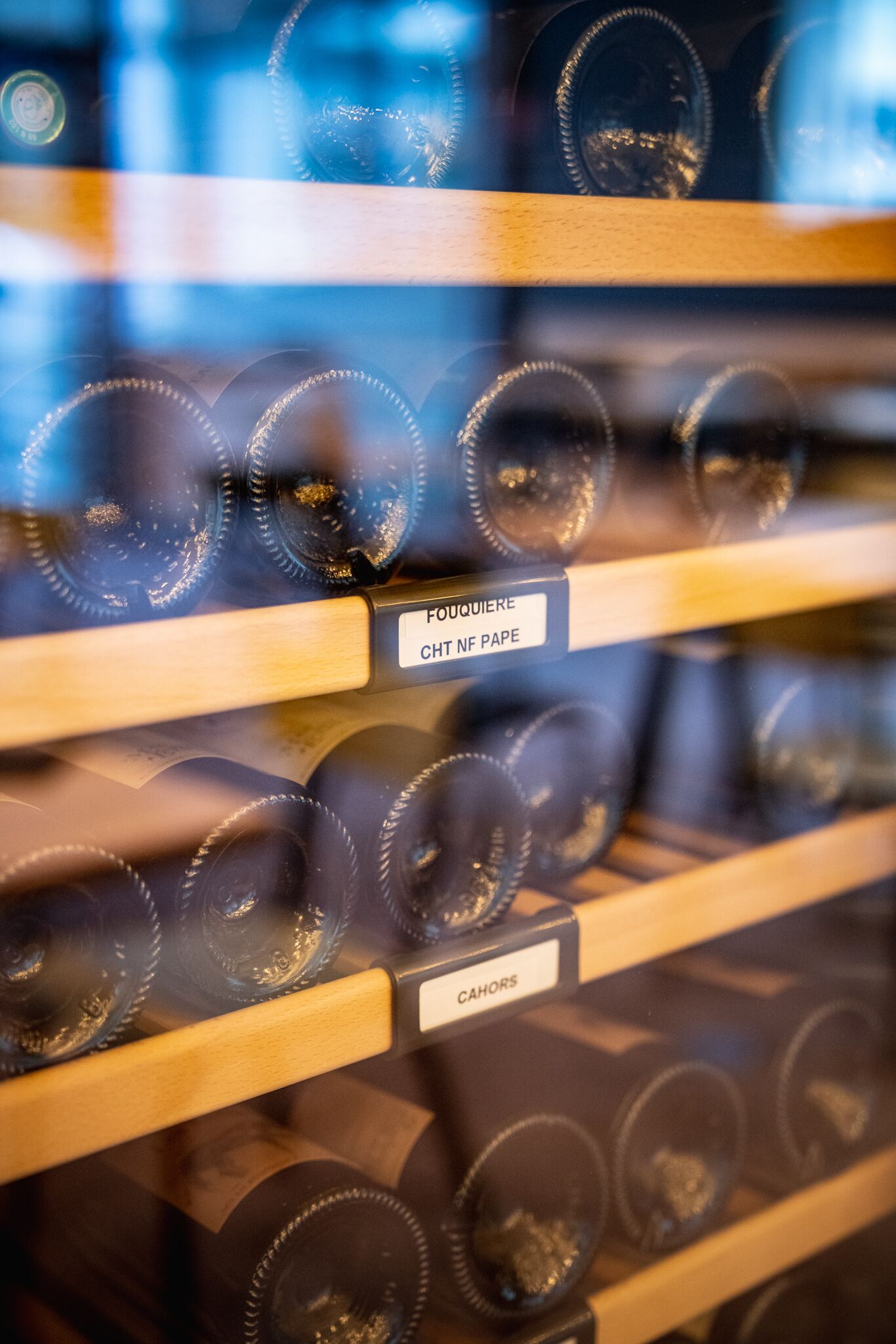 43-inch flat-screen tv with satellite channels, tv