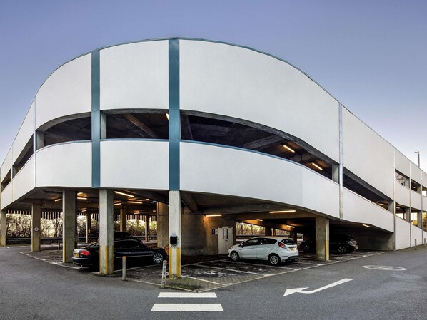 Exterior - Ibis Budget Heathrow Terminal 5 (Slough)