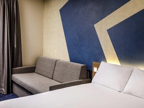 Standard Room, 1 Double Bed with Sofa bed (Family) | Desk, laptop workspace, blackout drapes, iron/ironing board - Ibis Budget Heathrow Terminal 5 (Slough)