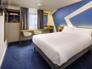 Unclassified image, 3 of 4, button - Ibis Budget Heathrow Terminal 5 (Slough)