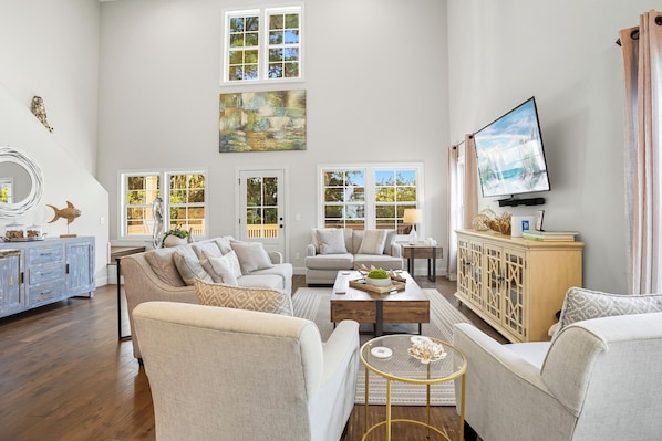 Smart TV, table tennis, books, computer monitors