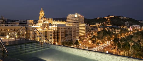 Bar accanto alla piscina