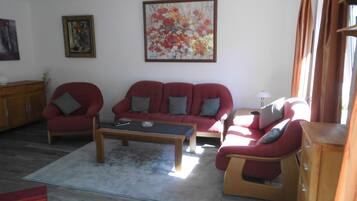 TV connectée, lecteur de DVD, livres, médiathÚque