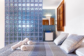 6 chambres, fer et planche Ă repasser, Wi-Fi gratuit