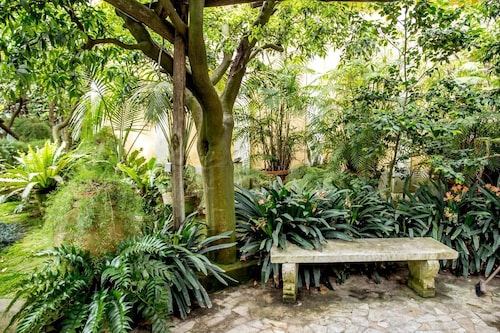 Camera Doppia con vista giardino