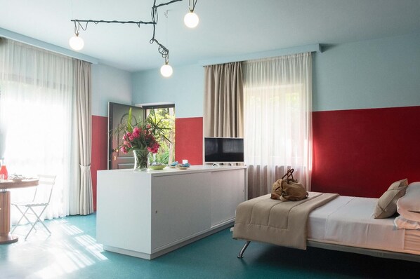 1 chambre, fer et planche à repasser, draps fournis