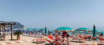 RS317 - Marcelli, two-room apartment in a seafront residence