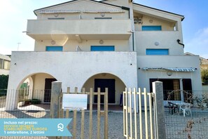 Exterior - RS324 - Marcelli, seafront three-room apartment with beach included (Marcelli)