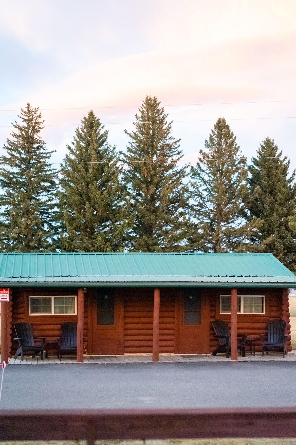 WiFi (無料)、ベッドシーツ