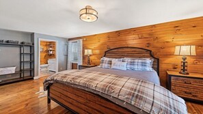 3 bedrooms, WiFi, bed sheets - Wakulla Woods Retreat (Waynesville)