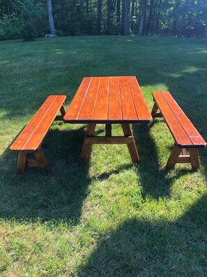 Outdoor dining - Peaceful, Post and Beam Loft, Sleeps 9 (New Marlborough)