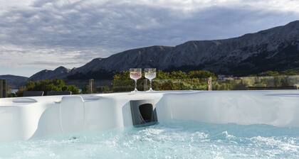 Luxus Penthouse Apartment mit Jacuzzi