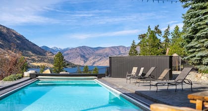 Lake Chelan View Home with pool, hot tub & yard!