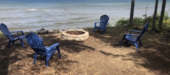 Lake Superior shoreline in Paradise, MI