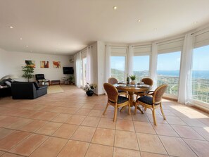 Dining - Ref. Ibi06 - (Rosas / Roses)