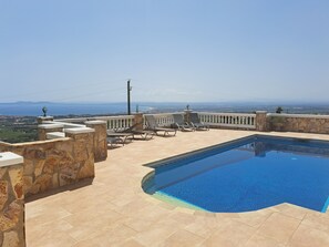 Pool - Lovely and spacious villa in an unique location for 8 pers. (Rosas / Roses)