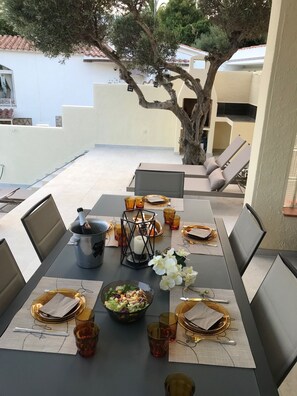Outdoor dining - Ref. Zar07 - Completely renovated villa with lovely private pool (Rosas / Roses)