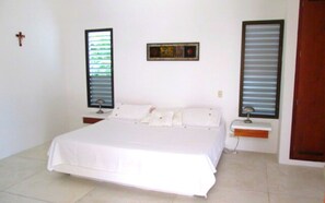 Basic House | 3 bedrooms, bed sheets - Casa Quinta con Piscina Privada Girardot (Girardot)