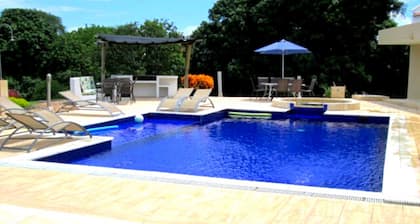 Casa Quinta con Piscina Privada Girardot