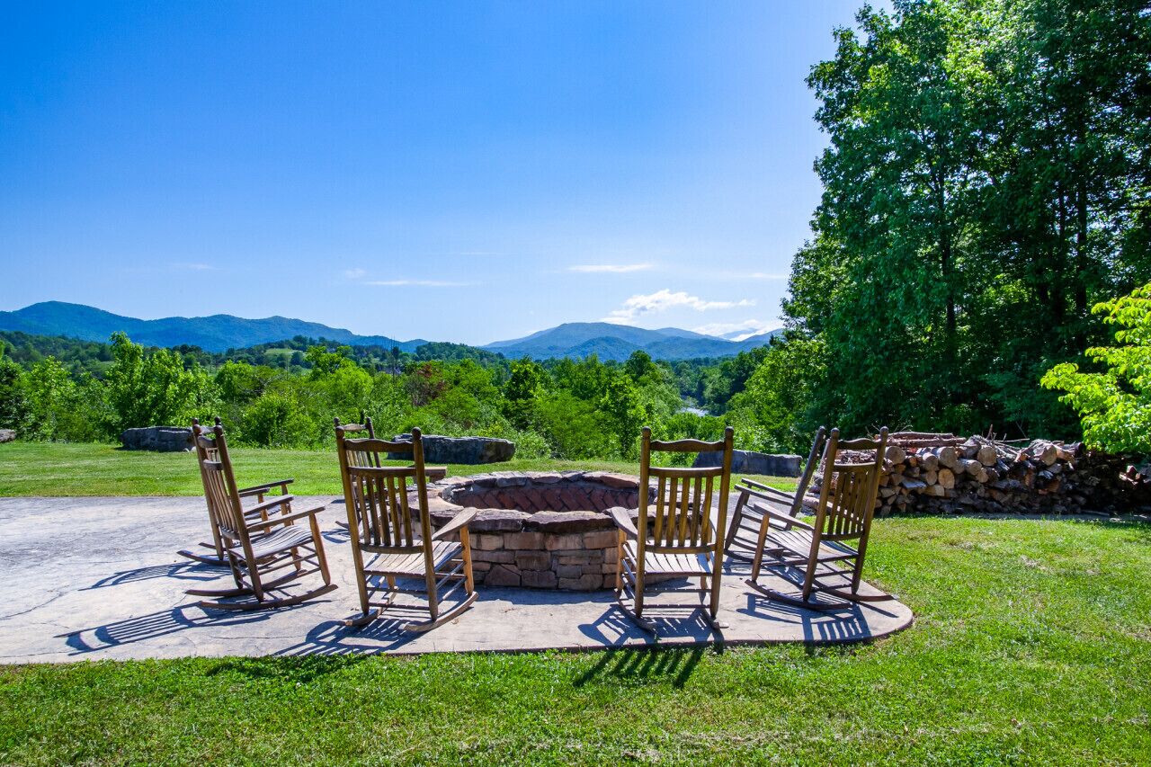 Smokies Sanctuary w\/ Mountain Views & Resort Perks