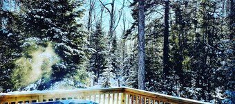 Escape to ADK Camp Cardinal: Your Adirondack Luxury Retreat Awaits!