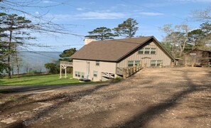 Property grounds - Sunsets and Solitude - Waterfront Home with the Million Dollar View! (Etoile)