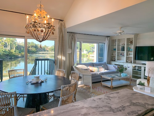 Serenity Over the Lagoon-- 3 BR/3 BA Villa w/ Lagoon Views! 8 Min walk to Beach!